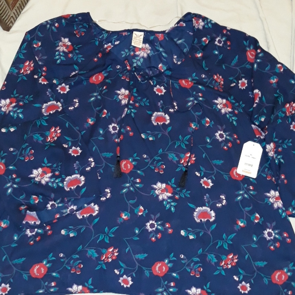 New Women's plus size 26-28 blouse